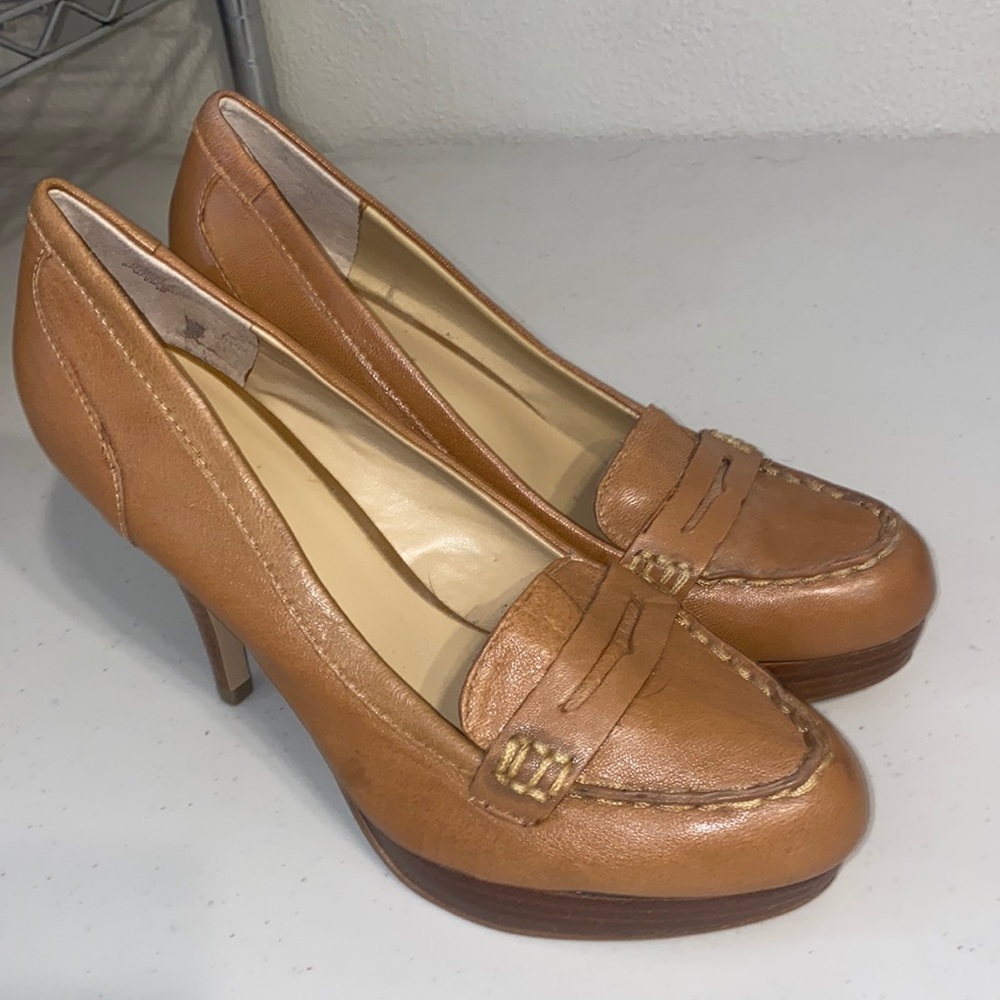 Brand new Nine West size 7 heels
